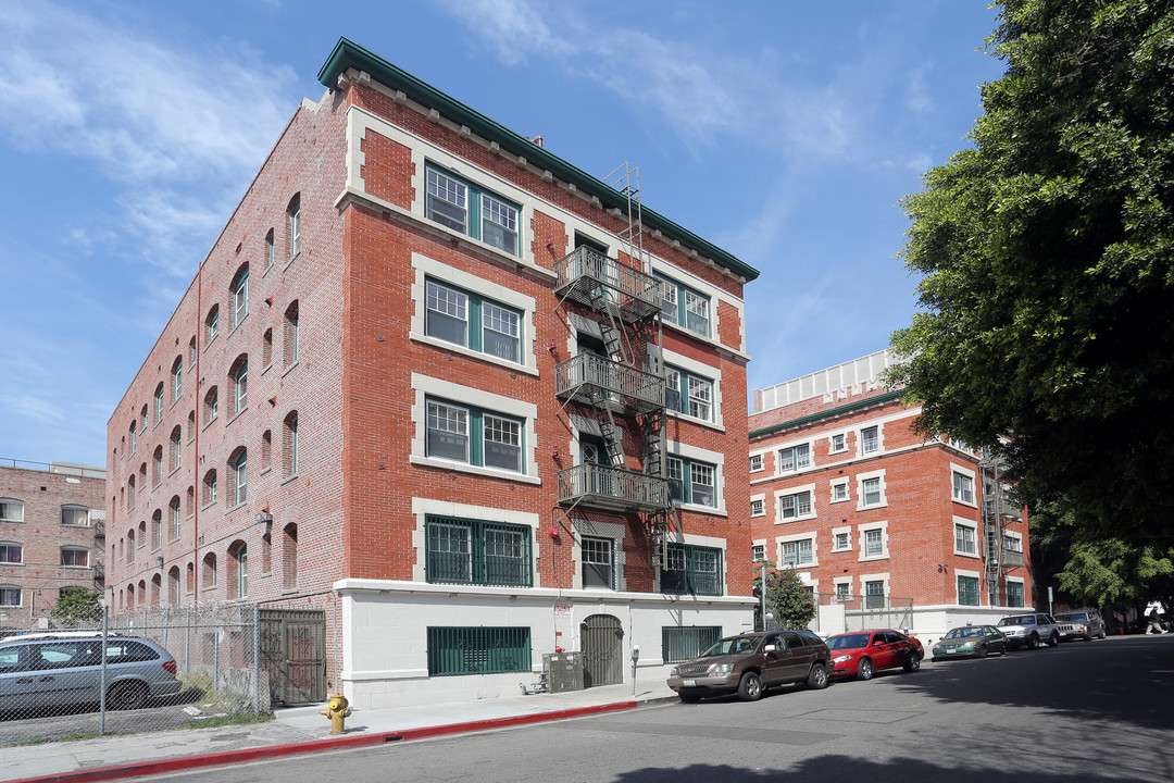 Coronado Place Apartments in Los Angeles, CA - Foto de edificio