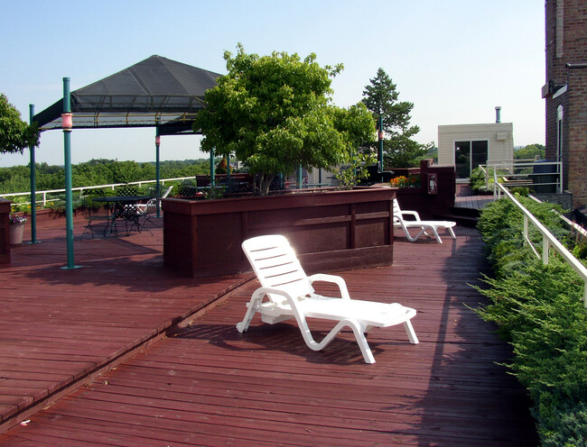 Das Kronenberg in Madison, WI - Building Photo - Building Photo