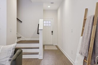 804 Dailey Pl in River Falls, WI - Foto de edificio - Building Photo