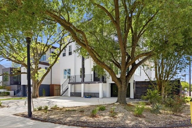 property at 3859 Tartan Ln