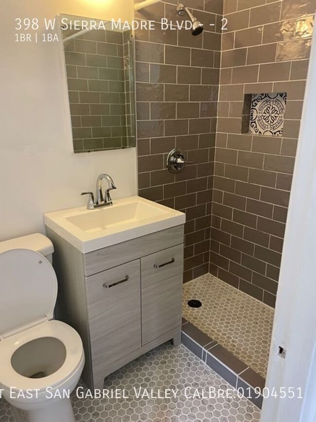 398 W Sierra Madre Blvd in Sierra Madre, CA - Building Photo - Building Photo