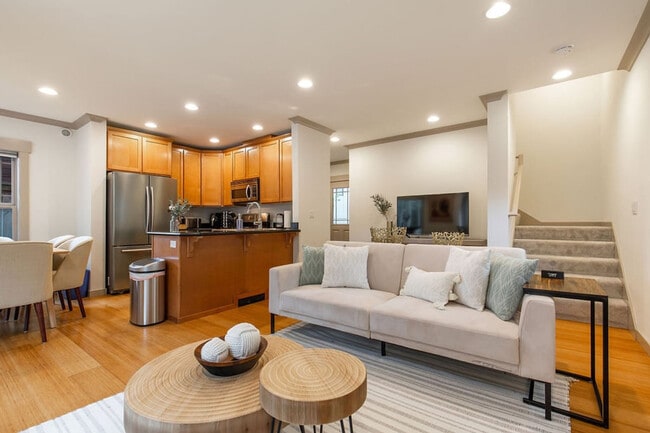 316 19th Ave in Seattle, WA - Building Photo - Building Photo