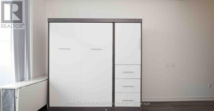 138 Downes St in Toronto, ON - Building Photo - Building Photo