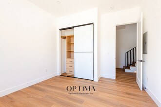 10847 Morrison St in Los Angeles, CA - Building Photo - Building Photo