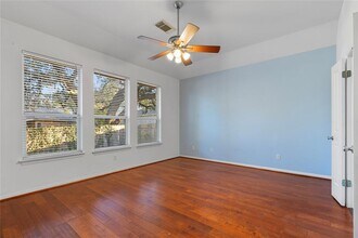 5124 Scottish Thistle Dr in Austin, TX - Building Photo - Building Photo