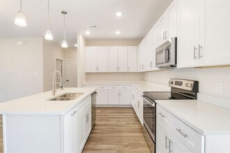 2515 Austin Ct in Granbury, TX - Building Photo - Building Photo