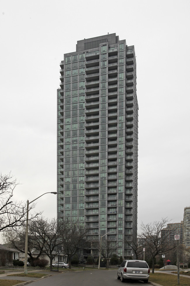 Elle Condo in Mississauga, ON - Building Photo - Building Photo