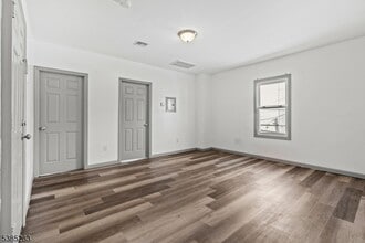 143 Valley Rd in Montclair, NJ - Building Photo - Building Photo