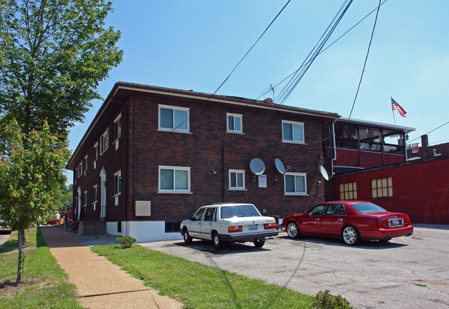 5600 Dewey Ave in St. Louis, MO - Foto de edificio - Building Photo