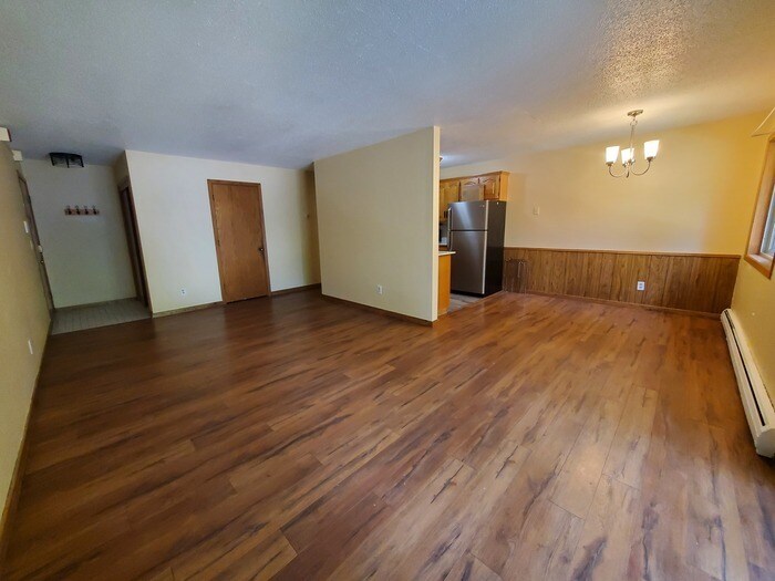 1815 21st Ave S in Grand Forks, ND - Building Photo