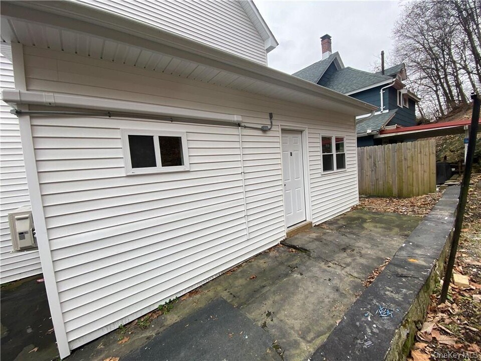 40 Hudson St in Port Jervis, NY - Building Photo