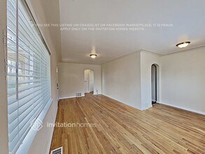 3690 Magnolia St, Unit 10-303 in Denver, CO - Building Photo - Building Photo