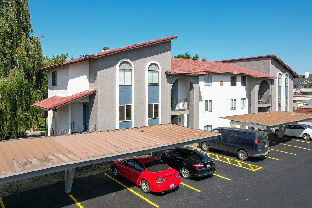 Serrano Apartments Spokane, WA Apartments