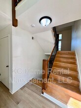 10205 CedarBrooke Ln in Kansas City, MO - Building Photo - Building Photo