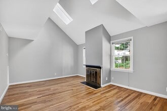 8205 Grubb Rd in Silver Spring, MD - Building Photo - Building Photo