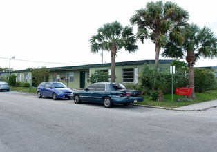 Linden Apartments in Fort Lauderdale, FL - Building Photo - Building Photo