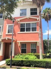 433 Amador Ln in West Palm Beach, FL - Building Photo - Building Photo