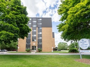 Patricia Apartments in Sarnia, ON - Building Photo - Building Photo