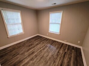 983 Brower St in Memphis, TN - Building Photo - Building Photo