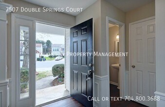 7507 Double Springs Ct in Charlotte, NC - Building Photo - Building Photo