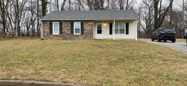 2204 Merle St in Richmond, VA - Building Photo - Building Photo