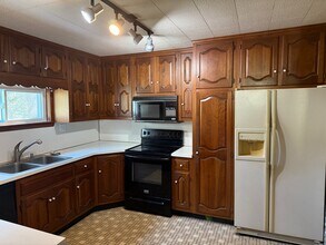 16 Snyder Hill Rd in Shermans Dale, PA - Building Photo - Building Photo
