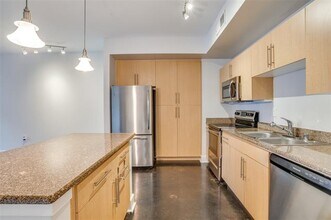 4605 Cedar Springs Rd in Dallas, TX - Building Photo - Building Photo