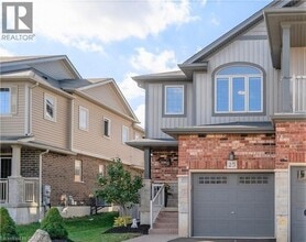 25 Machado St in Kitchener, ON - Building Photo - Building Photo