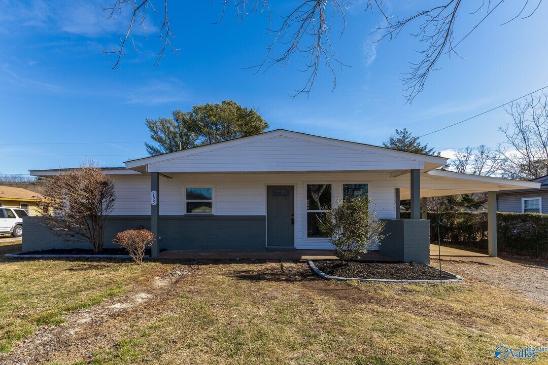 153 Wilkenson Dr NE in Huntsville, AL - Building Photo