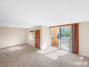 3985 Nobel Dr in San Diego, CA - Building Photo - Building Photo