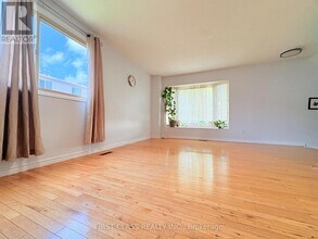 16 Townsend Rd in Toronto, ON - Building Photo - Building Photo