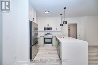 300G Fourth Ave in St Catharines, ON - Building Photo - Building Photo