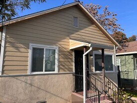 3124 San Jose Way in Sacramento, CA - Building Photo