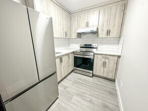 36 Midtown Cl SW in Airdrie, AB - Building Photo - Building Photo