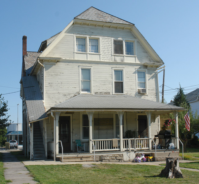 24-28 W Water St in Muncy, PA - Foto de edificio - Building Photo