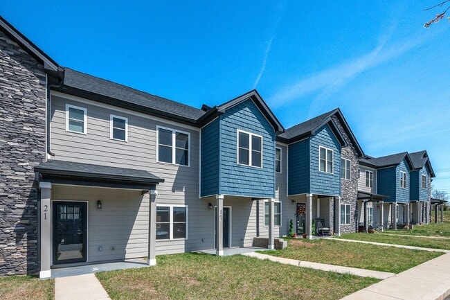 17 Emanuel Ct in Lynchburg, VA - Building Photo - Building Photo