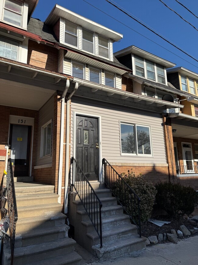 133 S 15th St in Allentown, PA - Foto de edificio - Building Photo