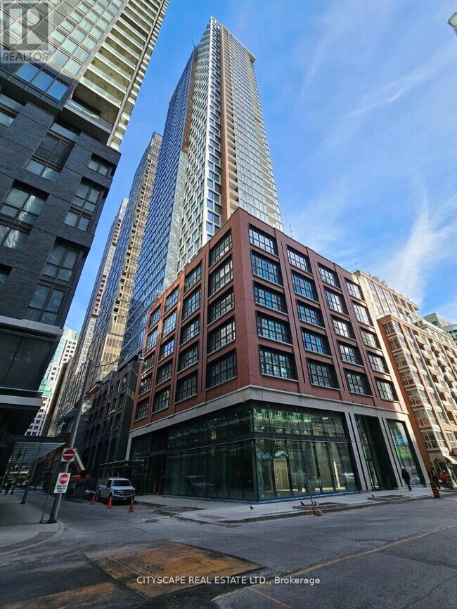 55-3955 Mercer St
