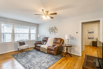 4704 Collinwood Ave in Fort Worth, TX - Foto de edificio - Building Photo