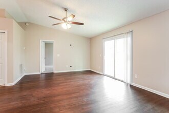 6564 Lacey Ct in Jacksonville, FL - Building Photo - Building Photo