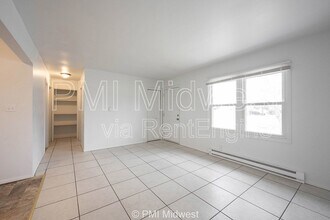4881 300W in New Palestine, IN - Building Photo - Building Photo
