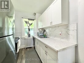 5325 Van Alstyne Pl in Niagara Falls, ON - Building Photo