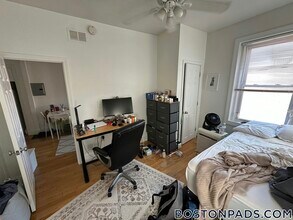 64 Hemenway St, Unit 26 in Boston, MA - Building Photo - Building Photo