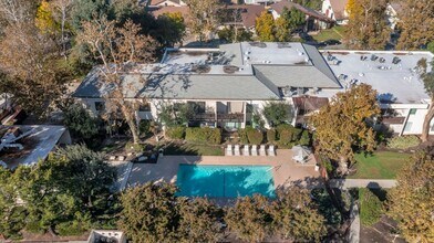 23515 Lyons Ave in Santa Clarita, CA - Building Photo - Building Photo