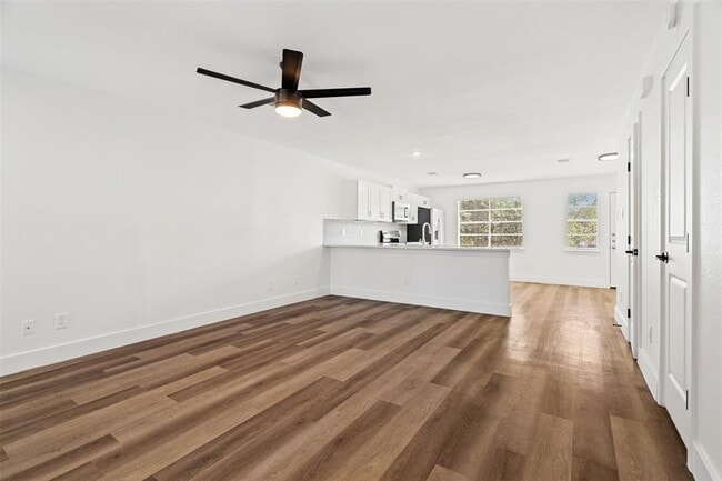 1810 River Crossing Cir in Austin, TX - Building Photo - Building Photo