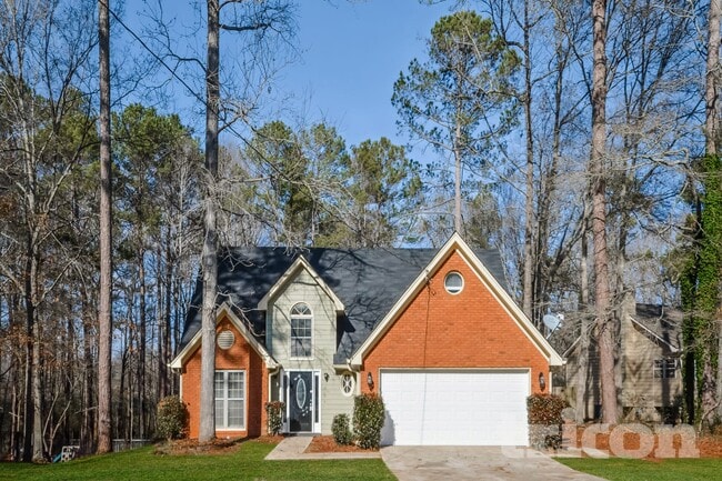 property at 2651 Laurel Woods Ln SE