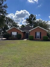 615 Lorena Ct in Pike Road, AL - Foto de edificio - Building Photo