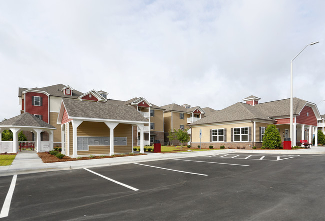 Glen Lake Apartments in Smithfield, NC - Building Photo - Building Photo