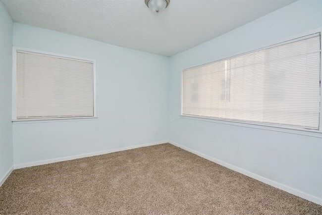 property at 917 Defender St