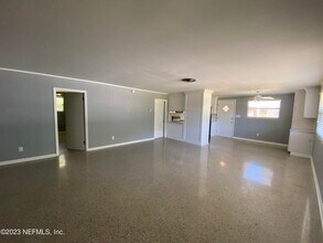 102 St Elmo Rd in Green Cove Springs, FL - Building Photo - Building Photo